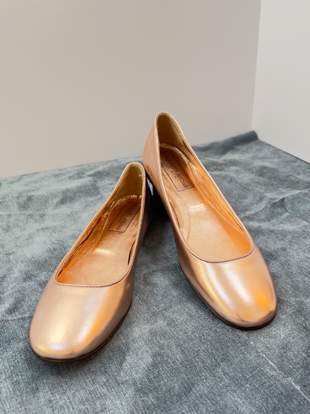 Saks Fifth Ave Rose Gold Flats size 6.5; Like NEW!